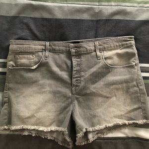 Grey shorts
